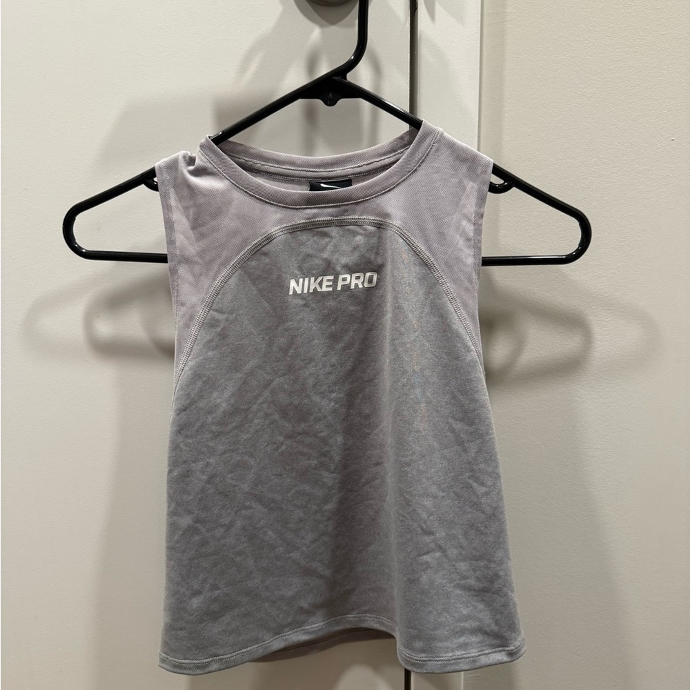 Nike Pro Women's Light Gray Muscle Tee